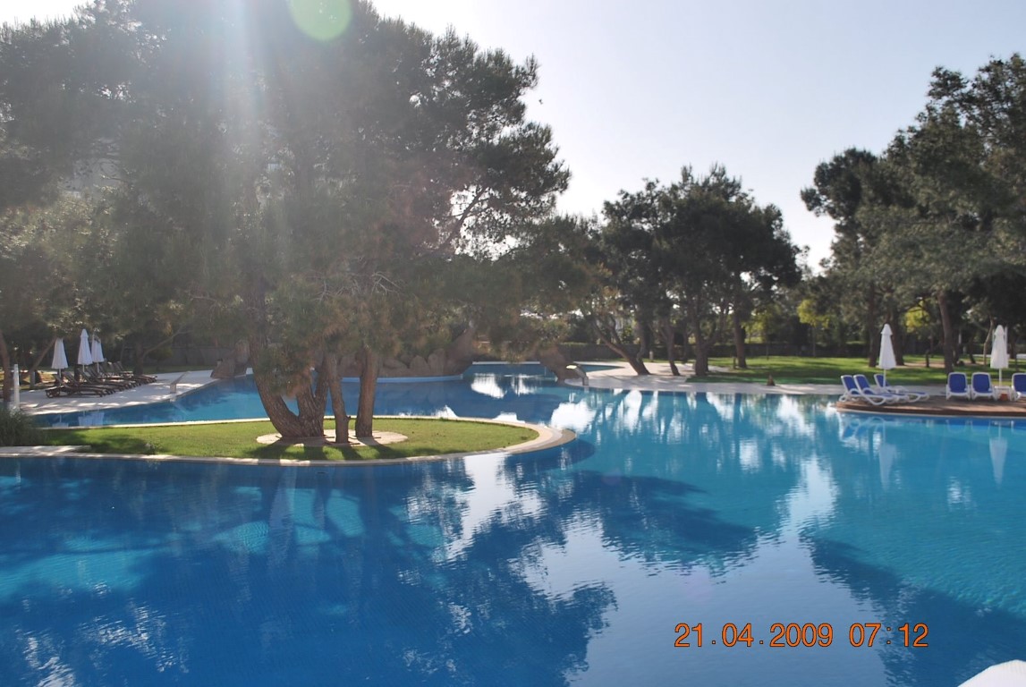 imagini hotel TITANIC LARA